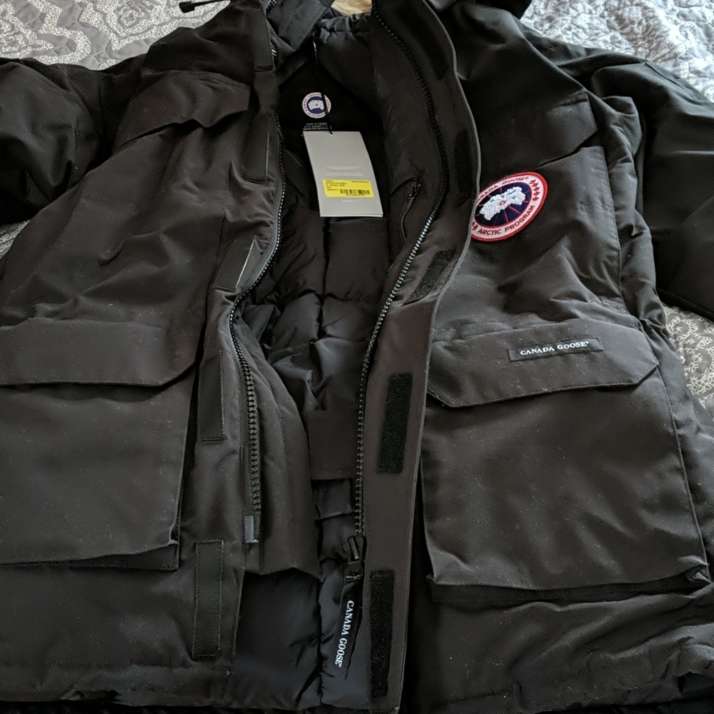 Canada Goose Men's Expedition Parka - Picture 7 of 15